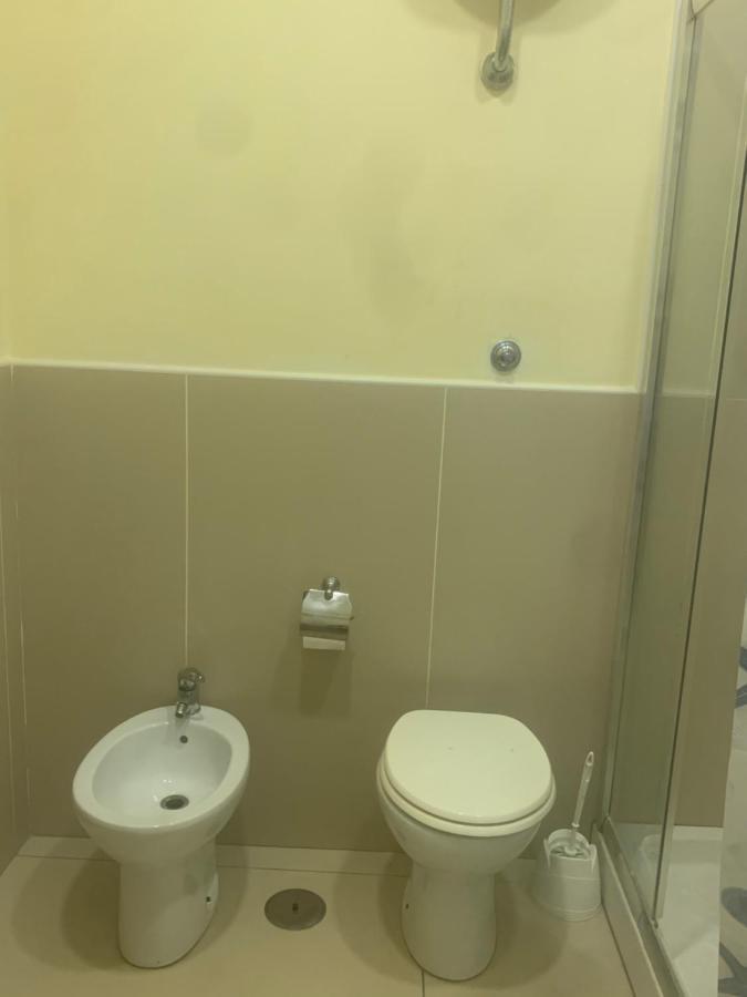 Hotel Poerio Наполи Екстериор снимка