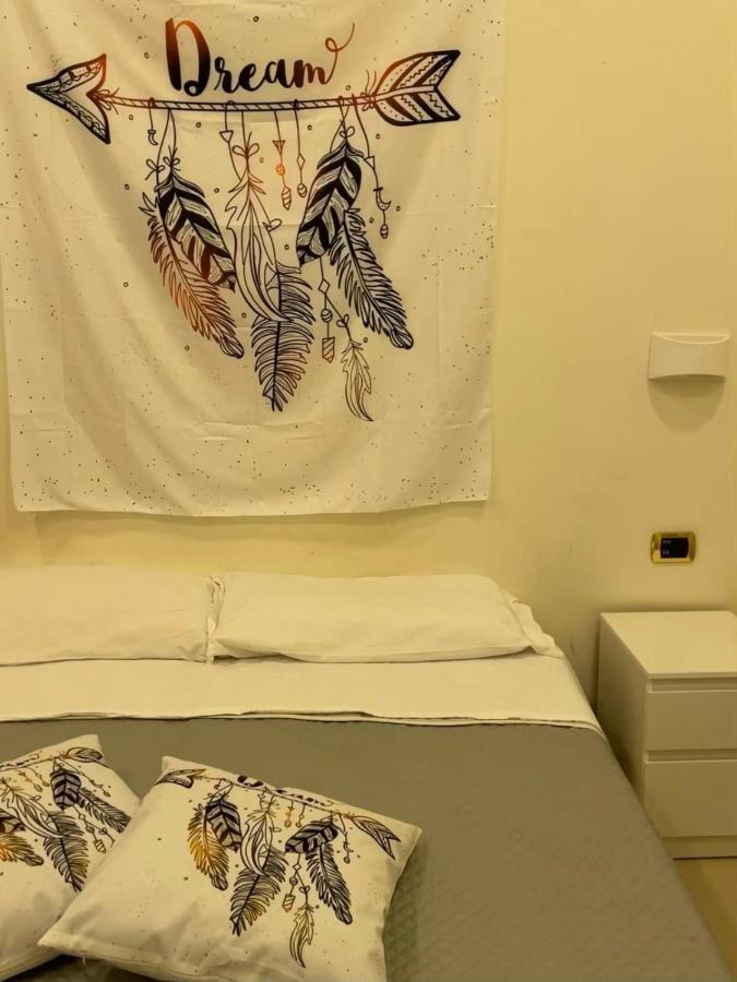 Hotel Poerio Наполи Екстериор снимка