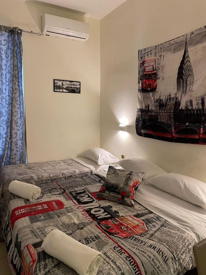 Hotel Poerio Наполи Екстериор снимка
