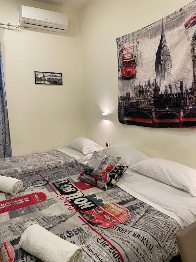 Hotel Poerio Наполи Екстериор снимка
