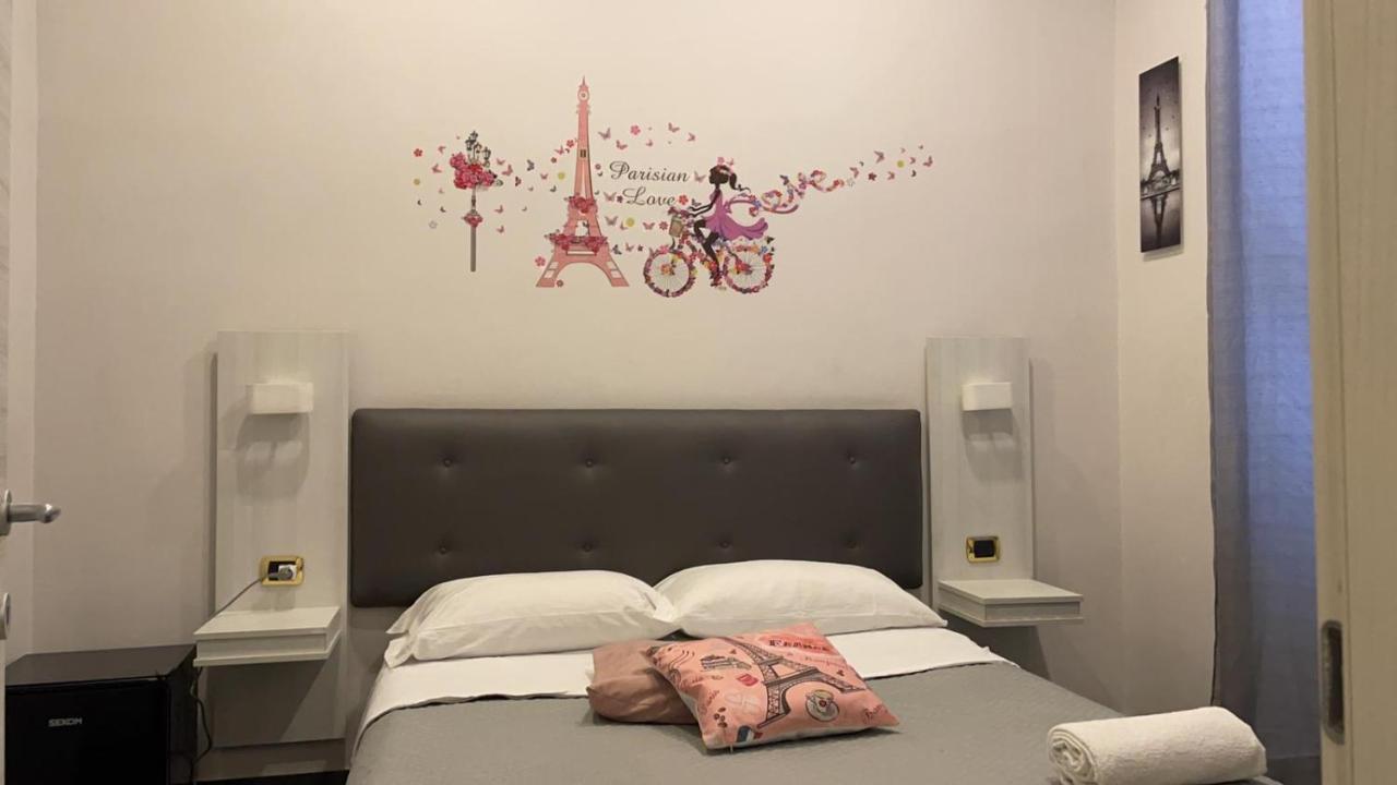 Hotel Poerio Наполи Екстериор снимка
